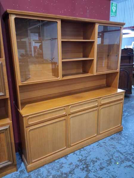 WALL UNIT