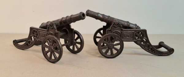 MINIATURE CANNONS