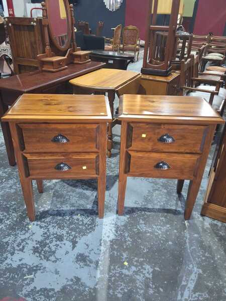 BEDSIDE TABLES