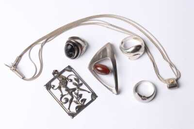 ASSORTED JEWELLERY