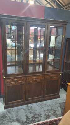 DISPLAY CABINET
