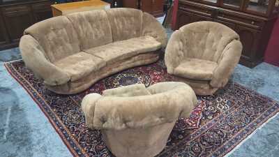 LOUNGE SUITE