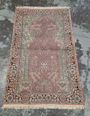 PRAYER RUG