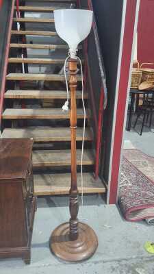 STANDARD LAMP