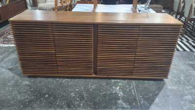 SIDEBOARD