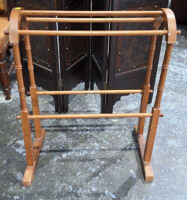 TOWEL RAIL
