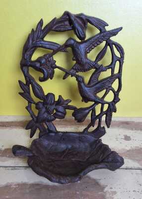 BIRD FEEDER