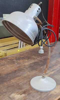 INDUSTRIAL TABLE LAMP