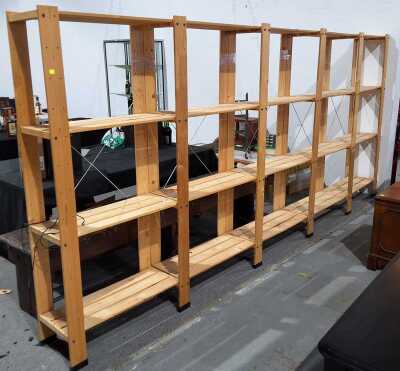 MODULAR SHELVING