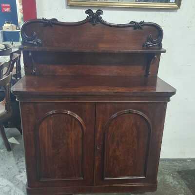 CHIFFONIER
