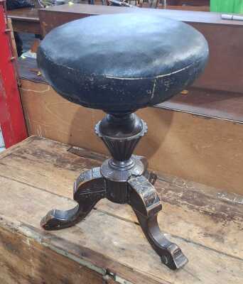 PIANO STOOL