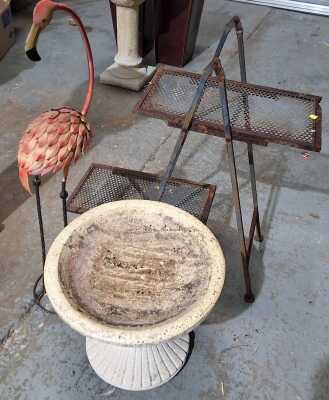 GARDEN DECOR
