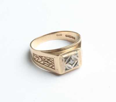 GOLD RING
