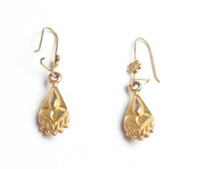 GOLD EARRINGS