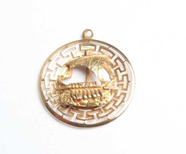 GOLD PENDANT