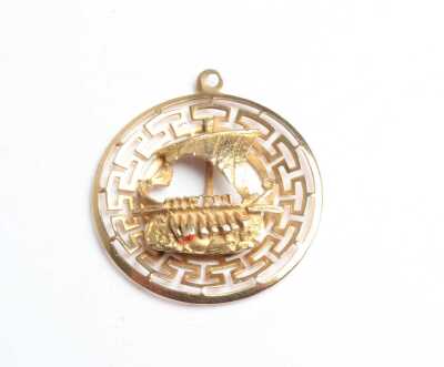 GOLD PENDANT