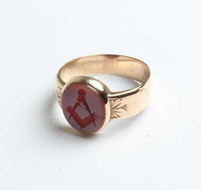 GOLD RING