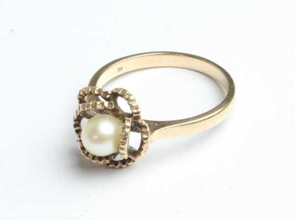 GOLD RING