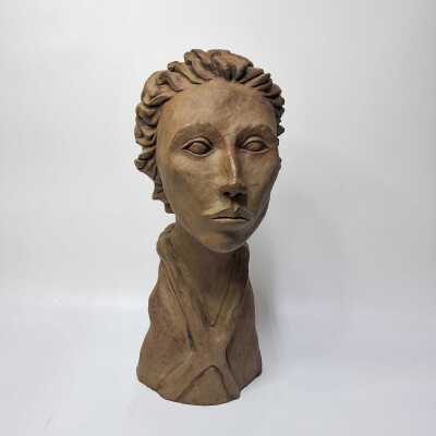 POTTERY BUST