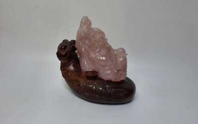 BUDDHA FIGURE