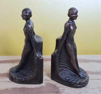 BOOKENDS