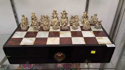 CHESS SET