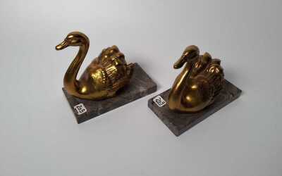 BOOKENDS