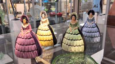 LADY NAPKIN RINGS