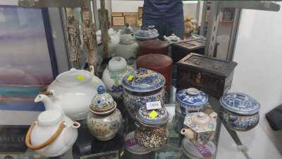 ORIENTAL DECOR