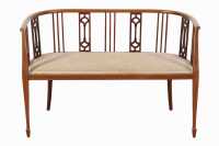 PETITE SETTEE