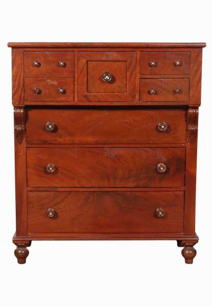 SCOTTISH CHEST OF DRAWERS
