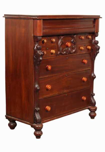 CEDAR CHEST OF DRAWERS