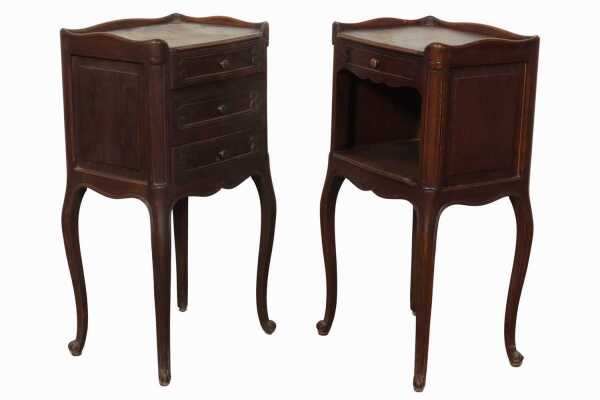 PAIR OF BEDSIDE DRAWERS