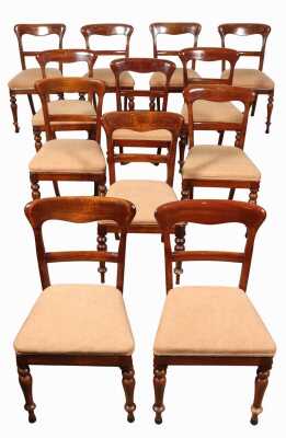 SET OF DINING CHAIRS