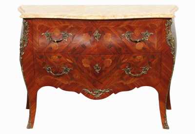 BOMBE COMMODE