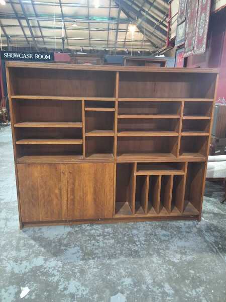 STORAGE SHELVES