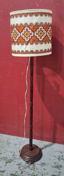 STANDARD LAMP