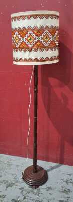 STANDARD LAMP