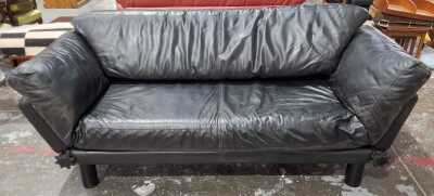 ARTIFEX SETTEE