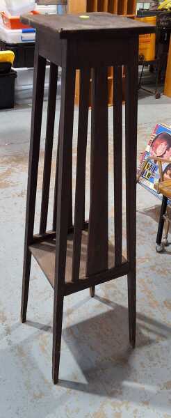 JARDINIERE STAND