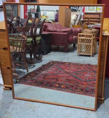 WALL MIRROR