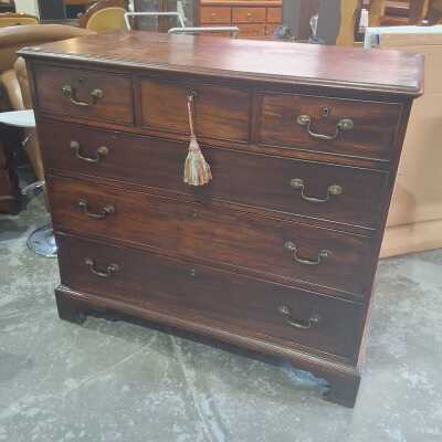 CHEST OF DRAWERS