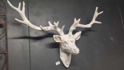 WALL DECOR
