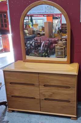 BEDROOM DRESSER