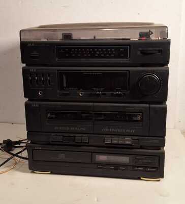 AKAI TURNTABLE