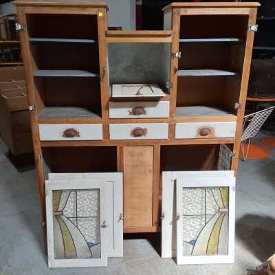 KITCHEN CABINET