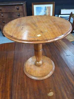 SIDE TABLE