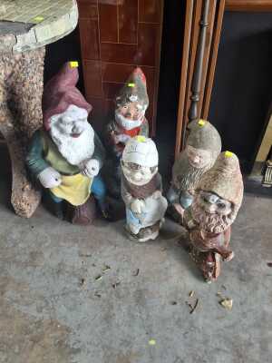 GARDEN GNOMES