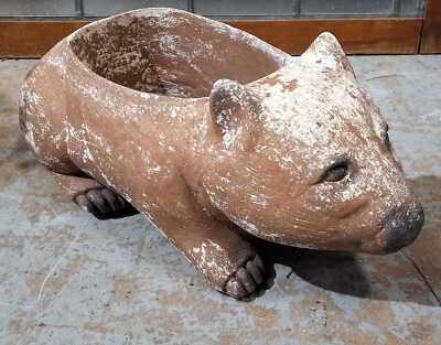 WOMBAT PLANTER