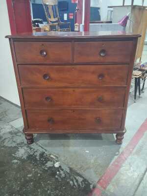 CHEST OF DRAWERS